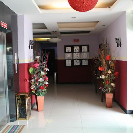 Hollywood Hotel Джакарта Екстер'єр фото
