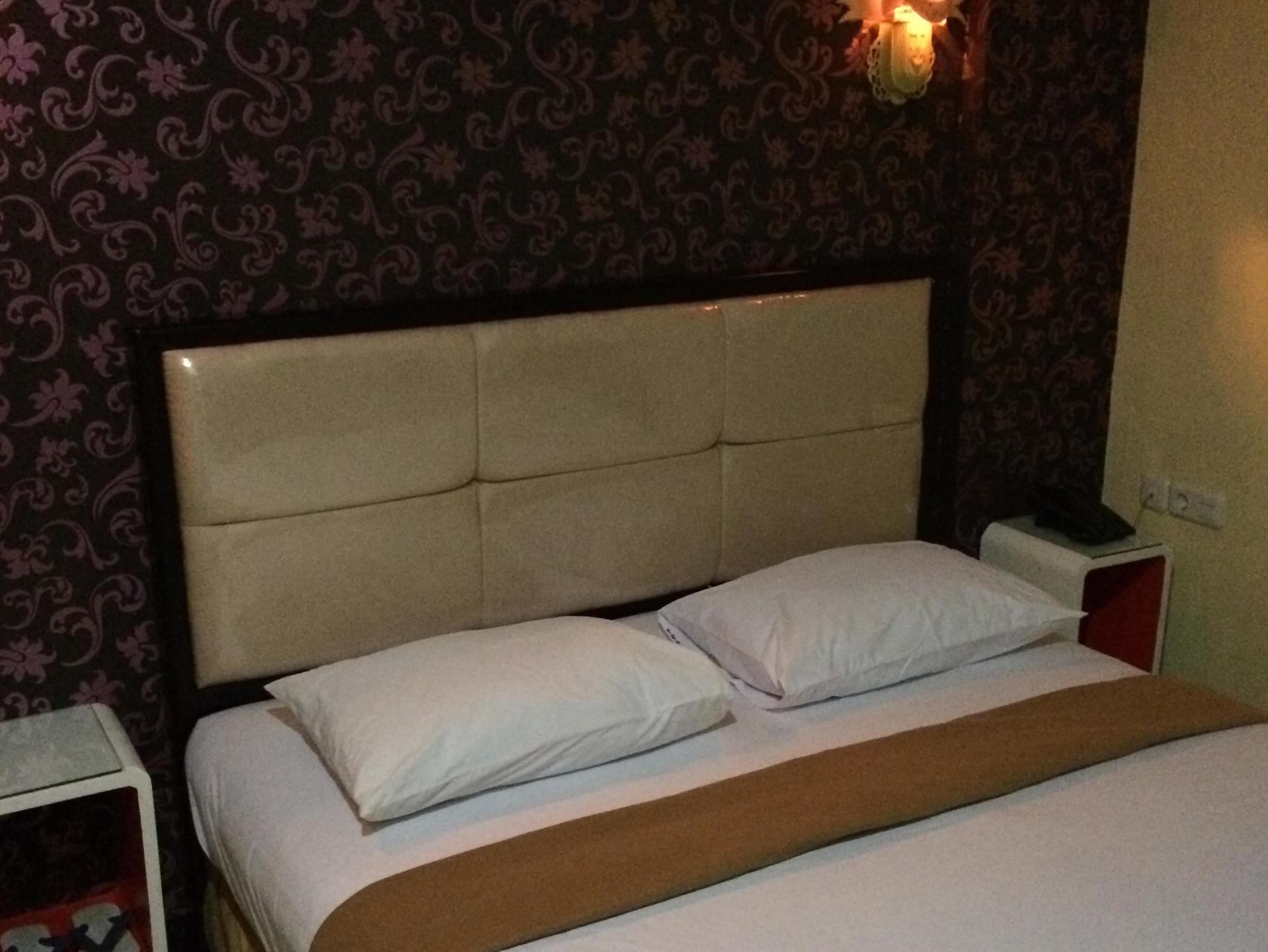 Hollywood Hotel Джакарта Екстер'єр фото