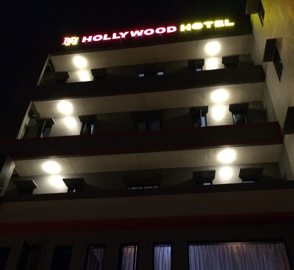 Hollywood Hotel Джакарта Екстер'єр фото
